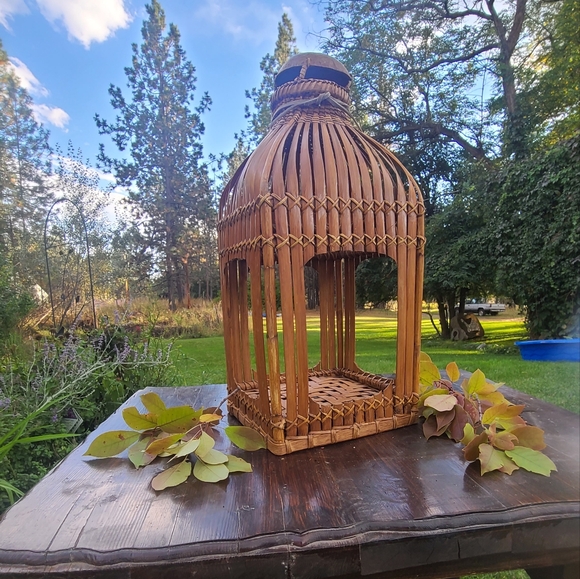 Wicker lantern - Picture 2 of 2